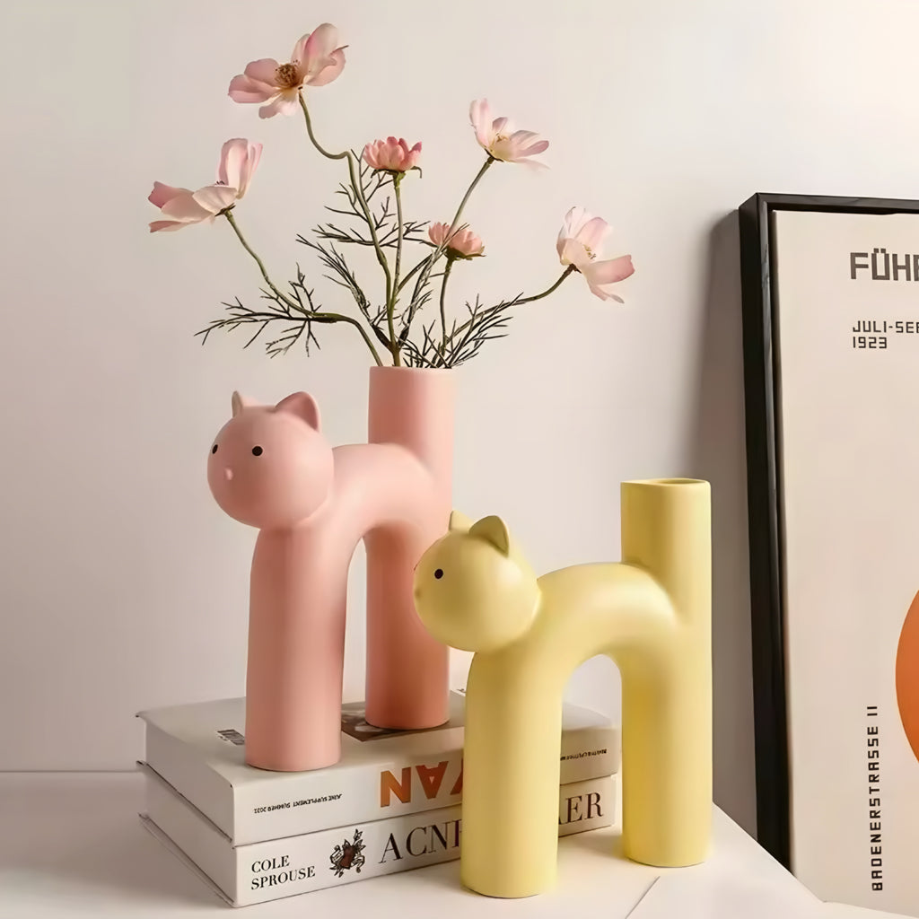 U-Shape Cartoon Cat Vase — Cute Ceramic Decor for a Modern, Cozy Home